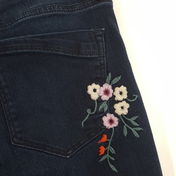 Sold! - Picture 3 of 8